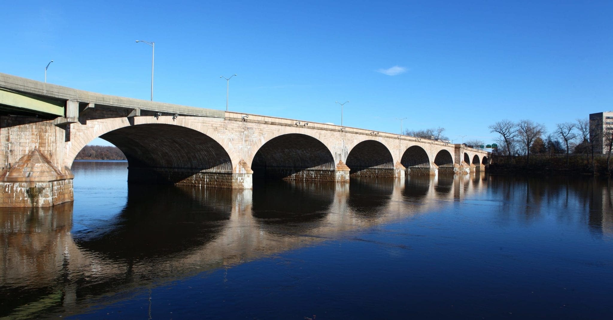 Read more about the article In the News: Rediscover the Connecticut River: Picture a waterfront promenade and new riverside trails to explore. Cross those bridges. Grab an oar. Learn more about the lore.